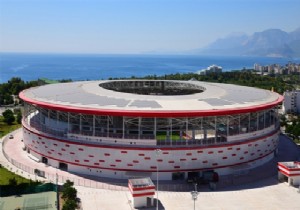 ANTALYA ARENA BU AY SONUNA YETTRLMEYE ALIILIYOR