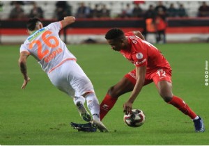 Antalyaspor 90+2 de Yedii Golle Alanyaspor a Malup Oldu