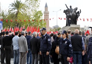 ANTALYA DA 10 KASIM ATATRK  ANMA TRENNE YOUN KATILIM