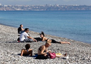 ANTALYA DA ARALIK GNE YAKMAYA DEVAM EDYOR