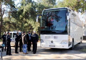 20 KAAK AFGAN OTOBSTE YAKALANDI